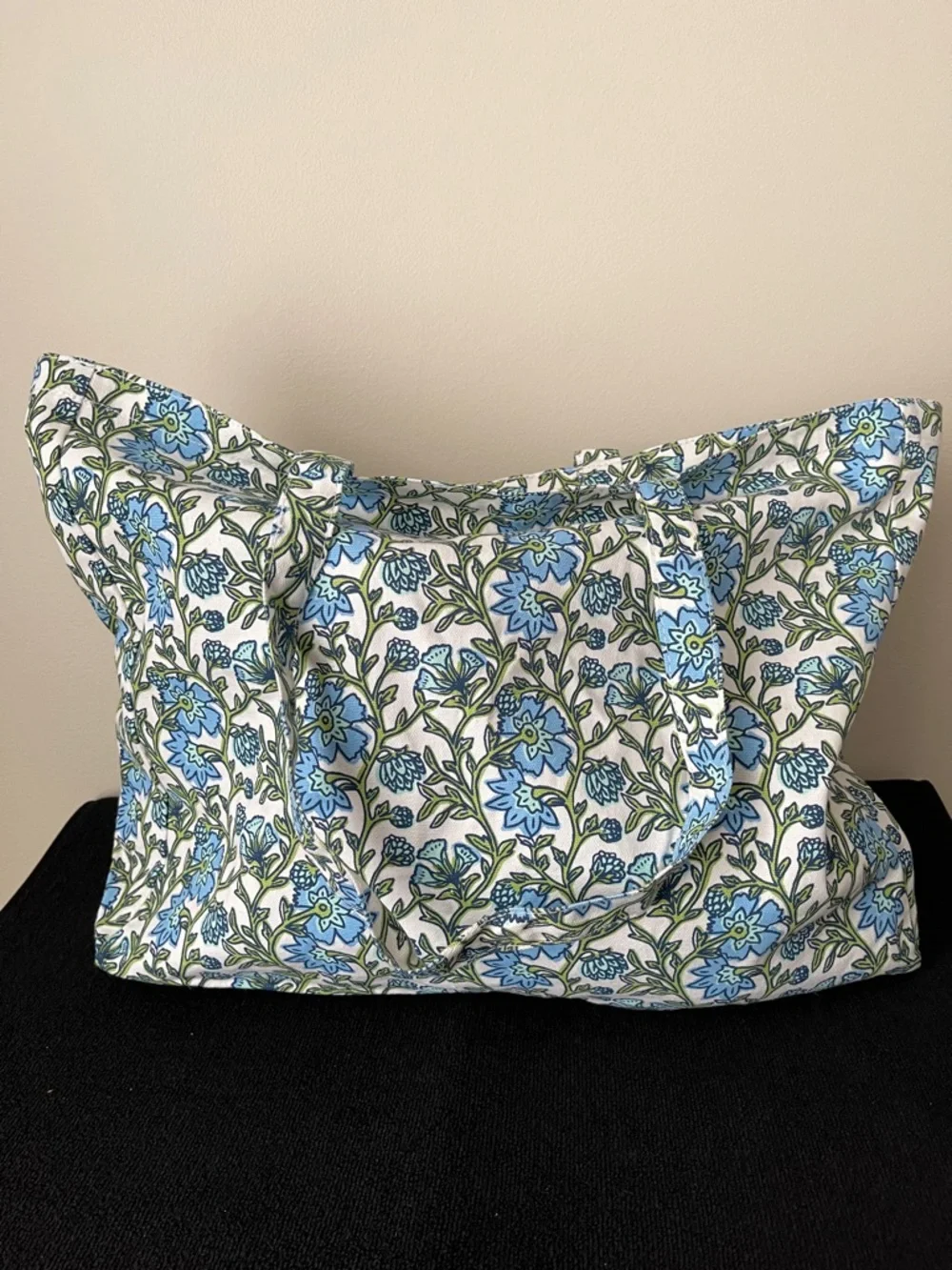 NWOT..blueTote Floral Canvas Bag in Blue and Green by Rockflower Paper - Picture 1 of 5